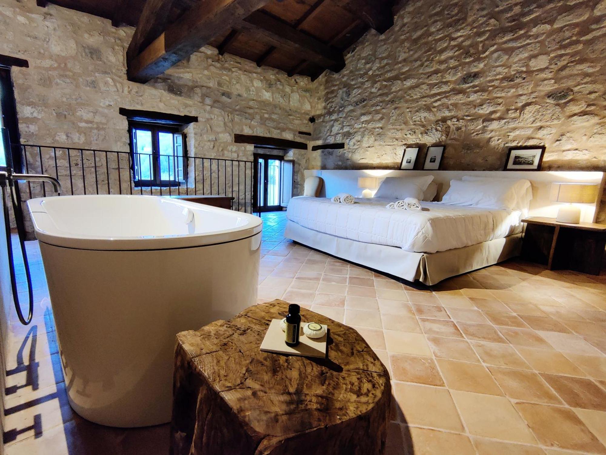 Hotel Castel Di Luco Acquasanta Terme Exterior foto